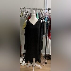 Black Hi-Low cocktail dress by Simply Vera Wang
